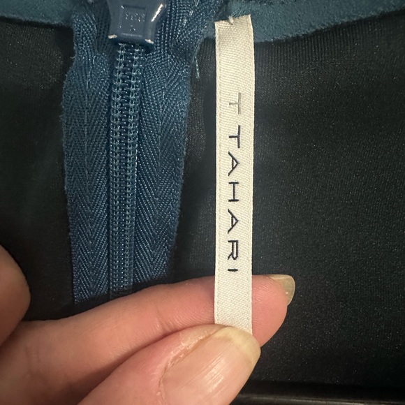 Tahari Faux Suede Knee Length Dress Size 12 - Picture 3 of 5